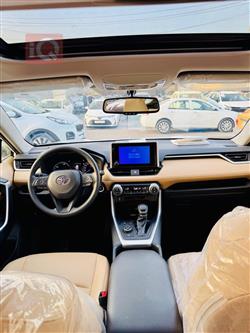 تۆیۆتا ڕاڤ 4